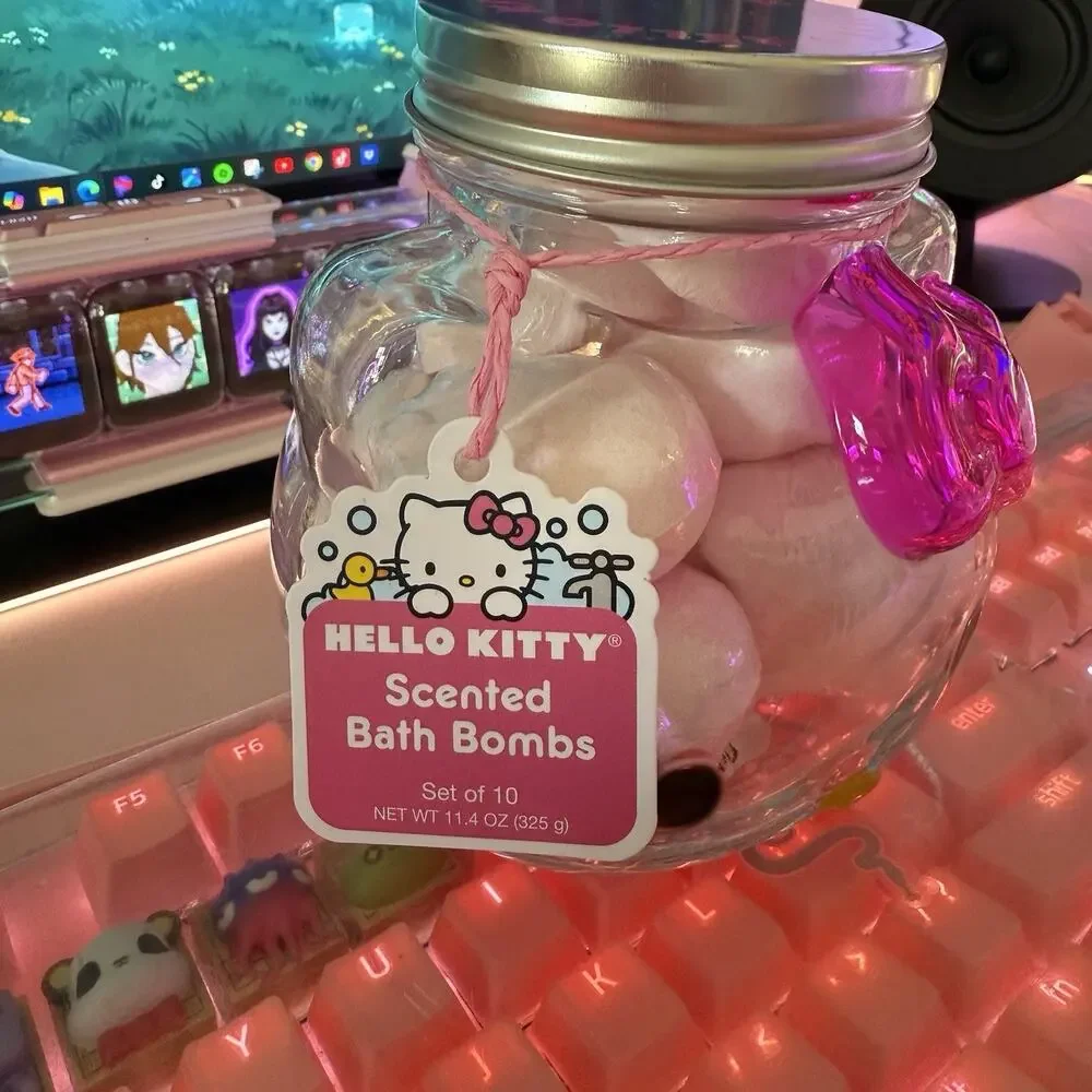 Hello Kitty Bath Bombs 10pc Glass Jar Lid Scented Strawberry 2025 Sanrio READ